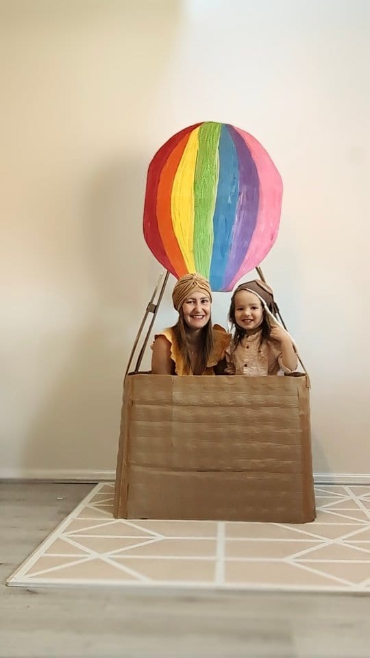 Post 9 by Charlotte Ng | Author Mud Kitchen Magic on Instagram (video)