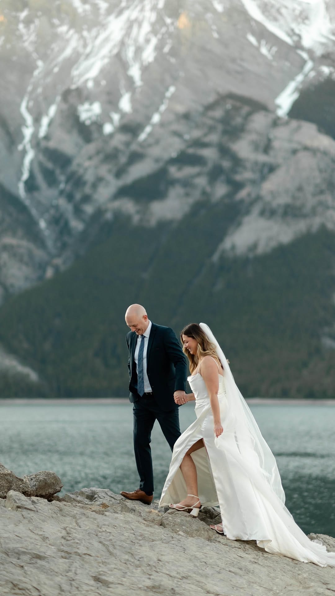 Post 10 by Leslie | Destination Wedding + Elopement Photographer on Instagram (video)