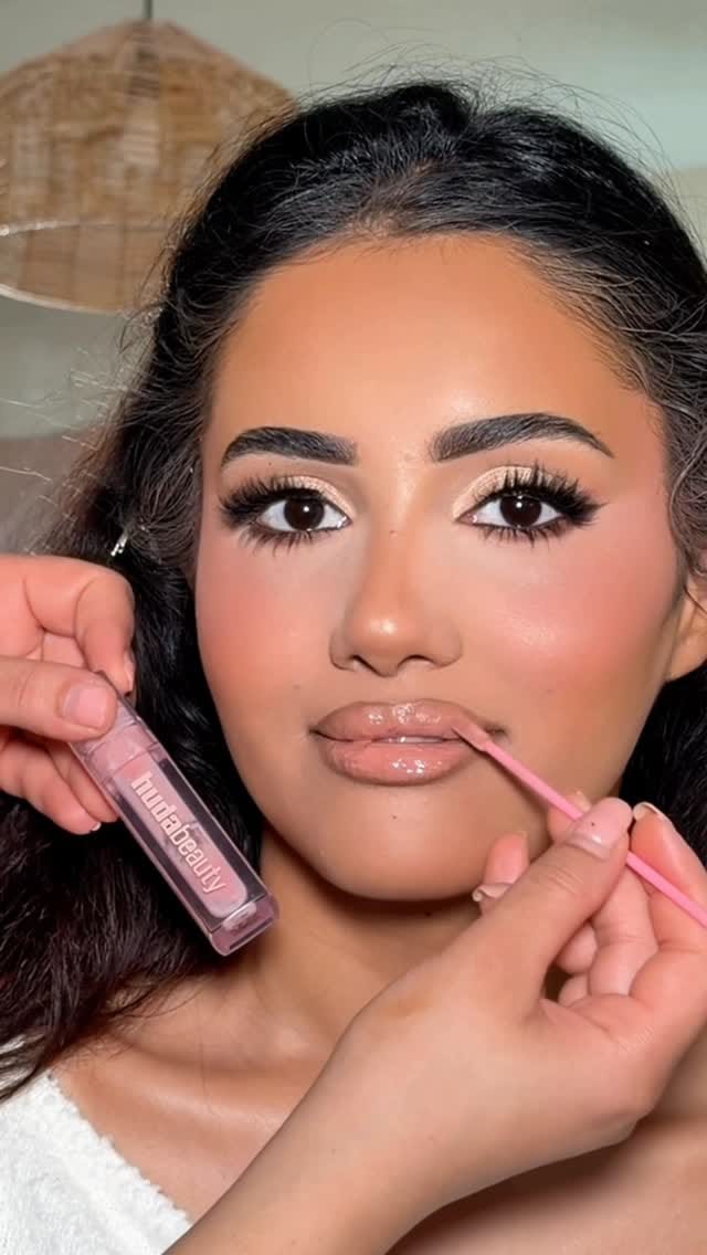 Post 3 by Jyoti Sogi | BRIDAL MAKEUP AND HAIR 🪬 on Instagram (video)