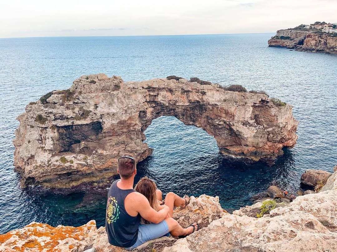 Post 7 by W + T | World Travellers 🌎 on Instagram (image)