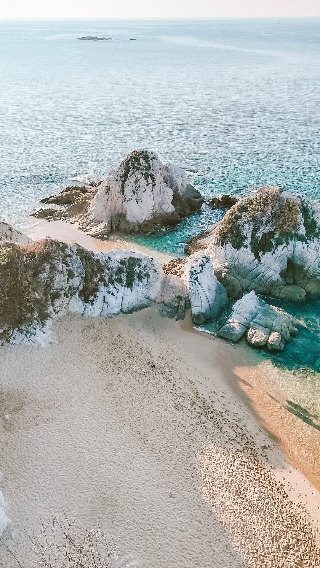 Post 4 by Tamara Elliott | Travel + Lifestyle on Instagram (video)