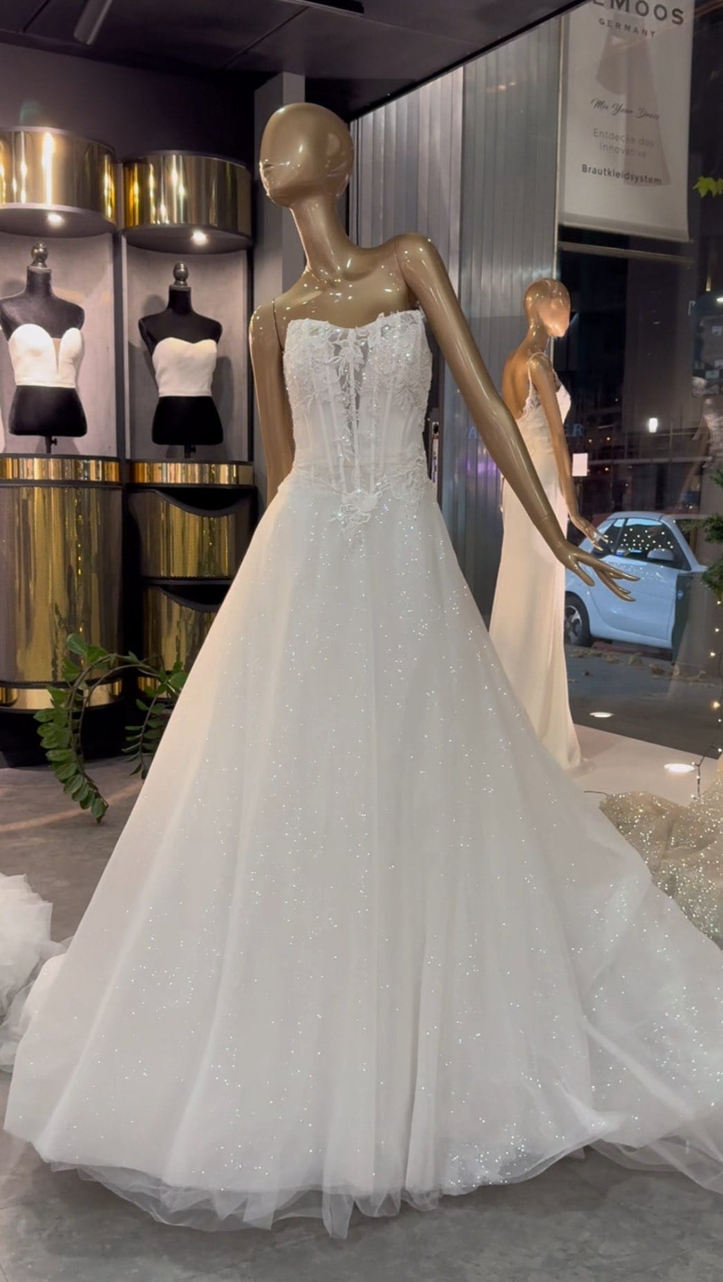 Post 1 by MIXME  I  Bridal Collection on Instagram (video)