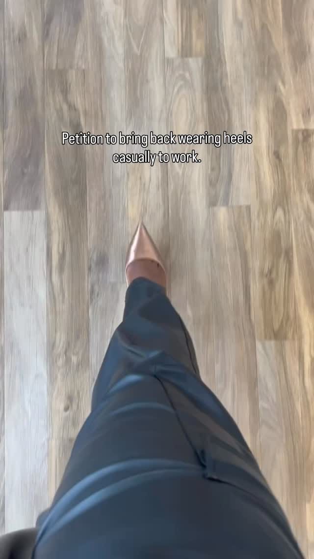 Post 6 by Vaila Shoes on Instagram (video)
