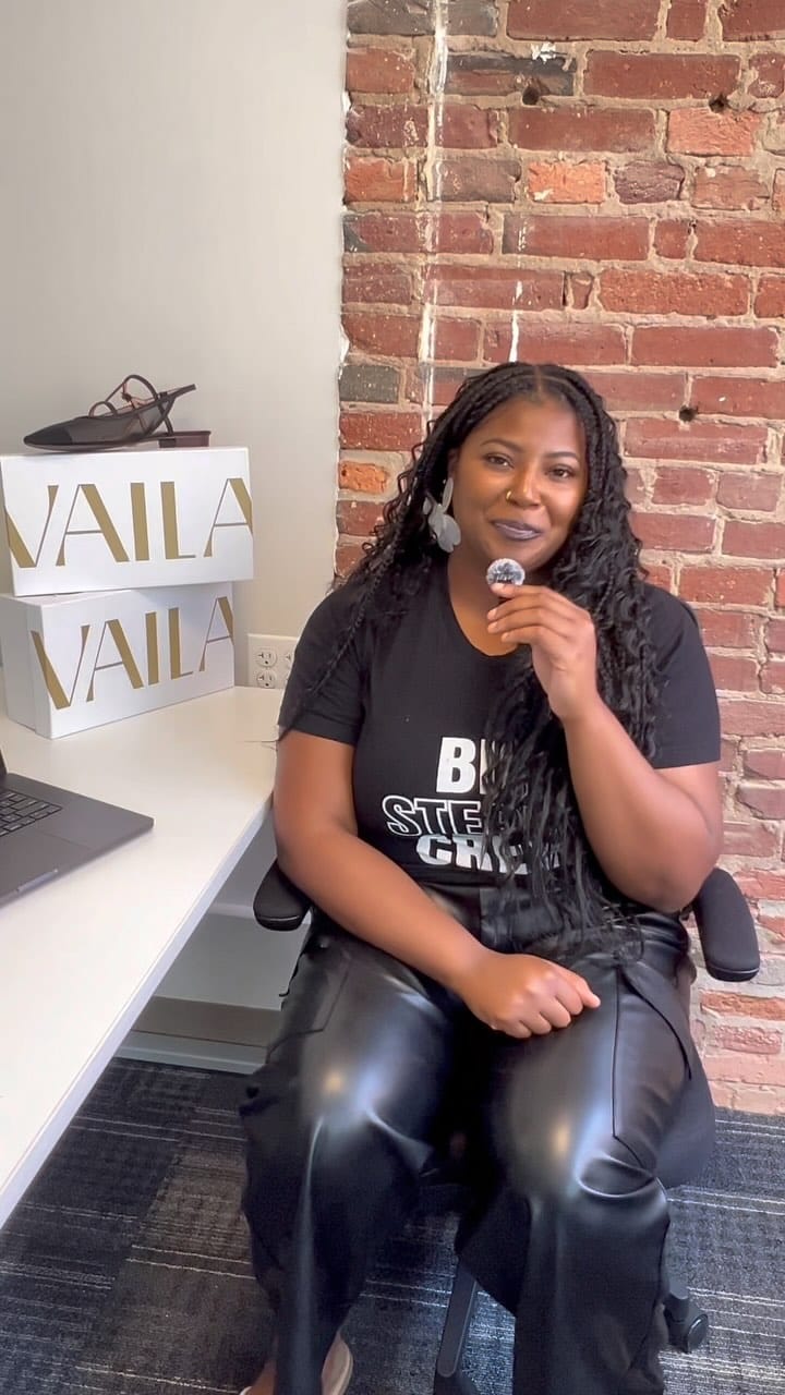 Post 8 by Vaila Shoes on Instagram (video)
