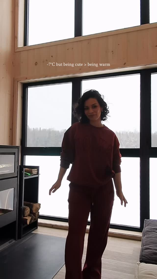 Post 6 by Nesrine Mizouni on Instagram (video)