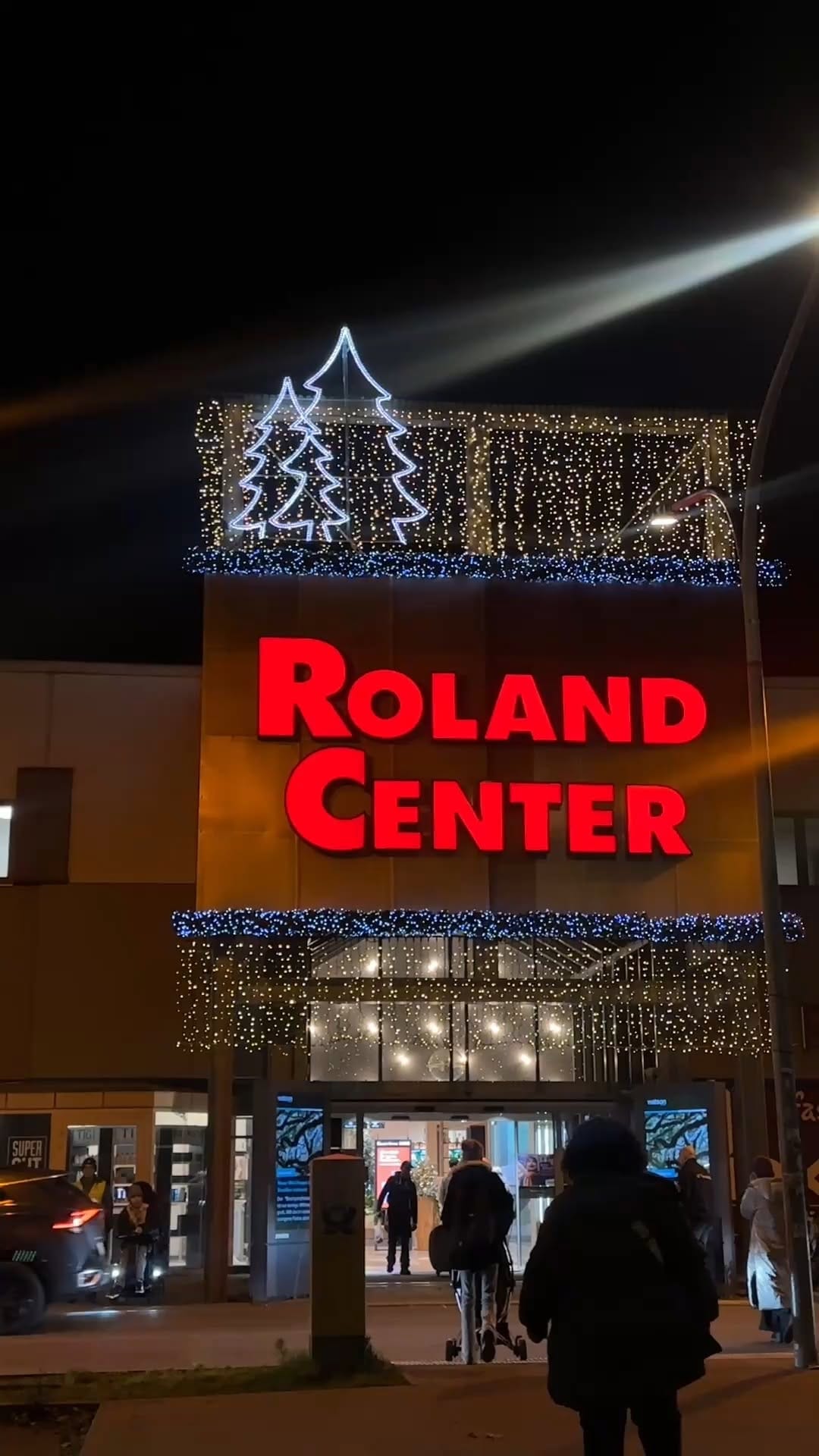 Post 5 by Roland-Center Bremen on Instagram (video)