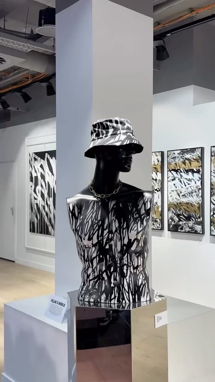 Post 7 by Oberpollinger on Instagram (video)