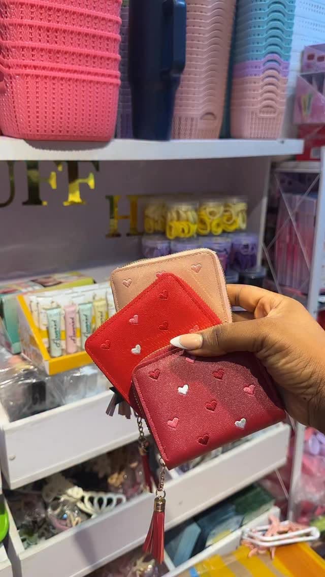 Post 3 by BEAUTY TOOLS / SOUVENIRS / BODY CARE / GIFT ITEMS on Instagram (video)