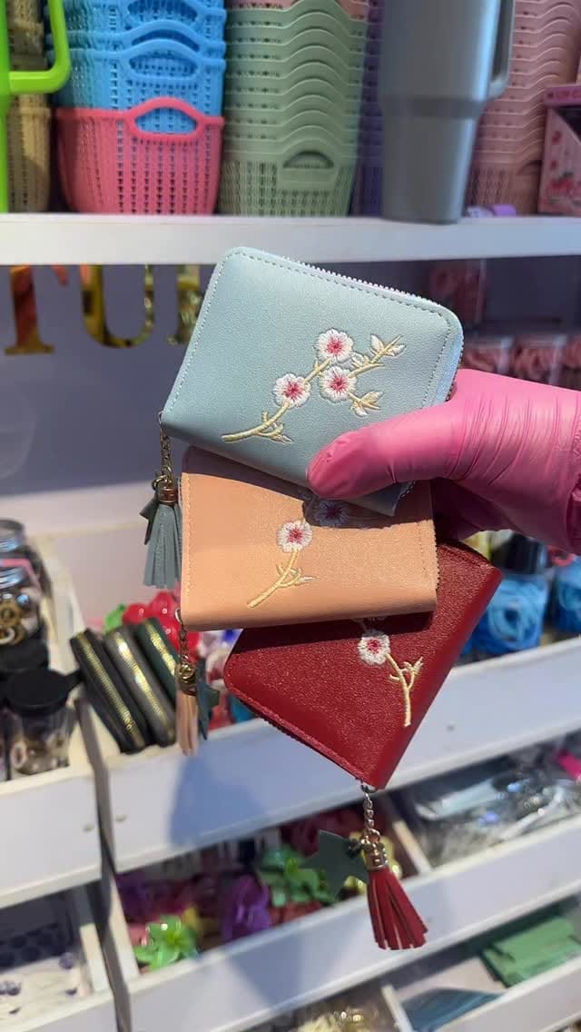 Post 4 by BEAUTY TOOLS / SOUVENIRS / BODY CARE / GIFT ITEMS on Instagram (video)