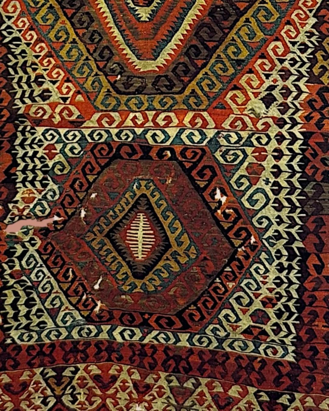 Post 6 by Beyza Nur Özler · Anatolian Kilims on Instagram (carousel)