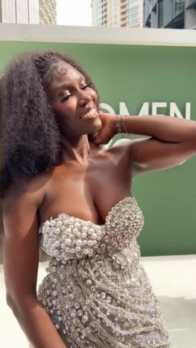 Post 9 by ⚜️* Ela Rose *⚜️ on Instagram (video)