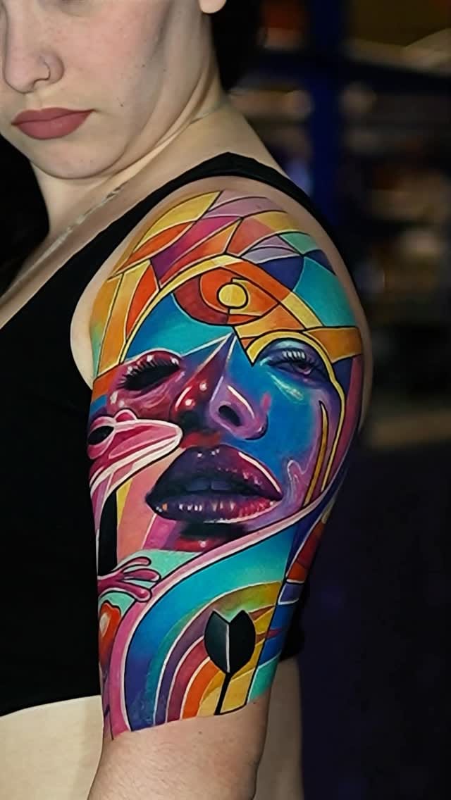 Post 3 by LSD TATTOO BERLIN on Instagram (video)