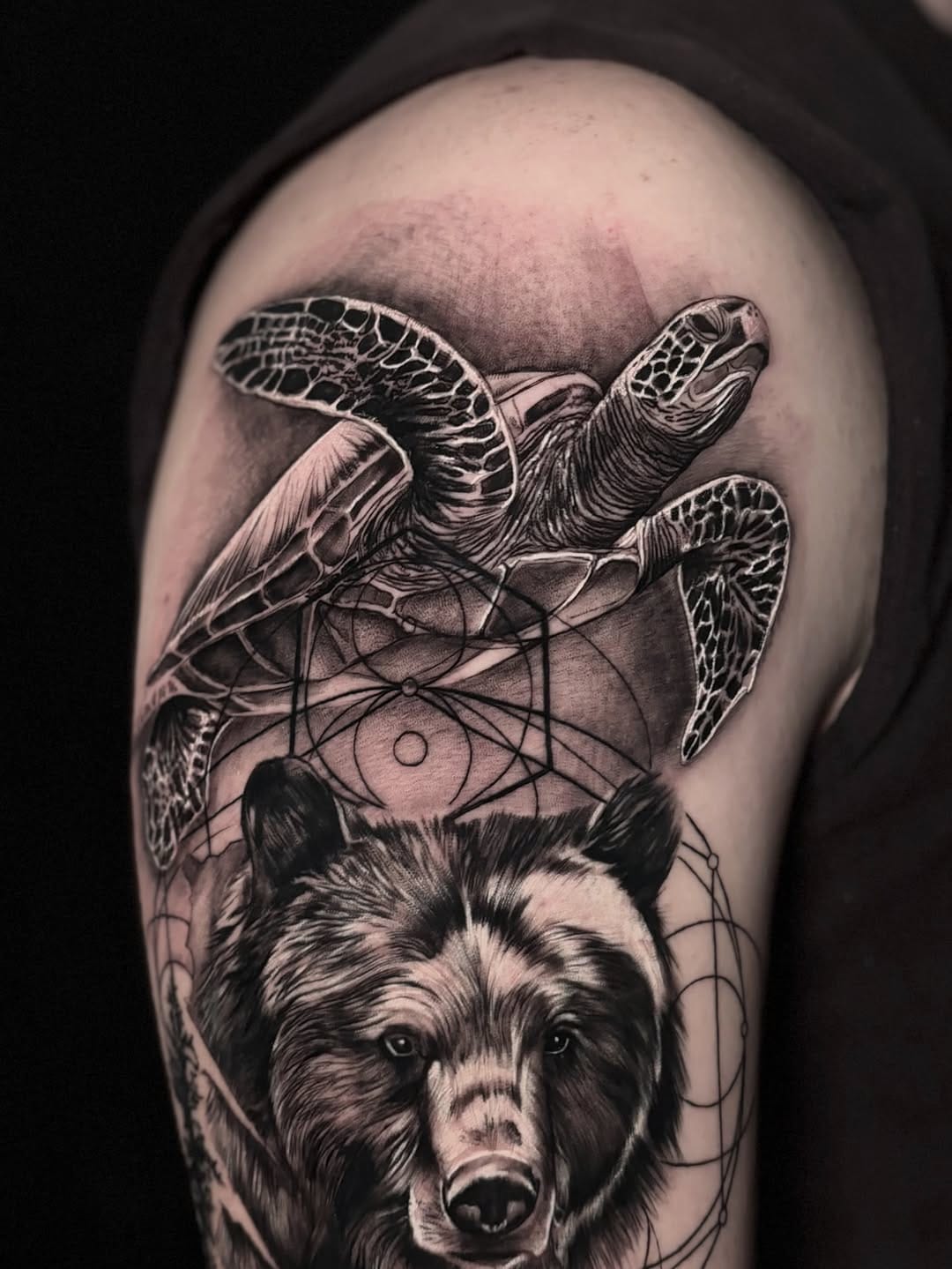 Post 4 by LSD TATTOO BERLIN on Instagram (carousel)