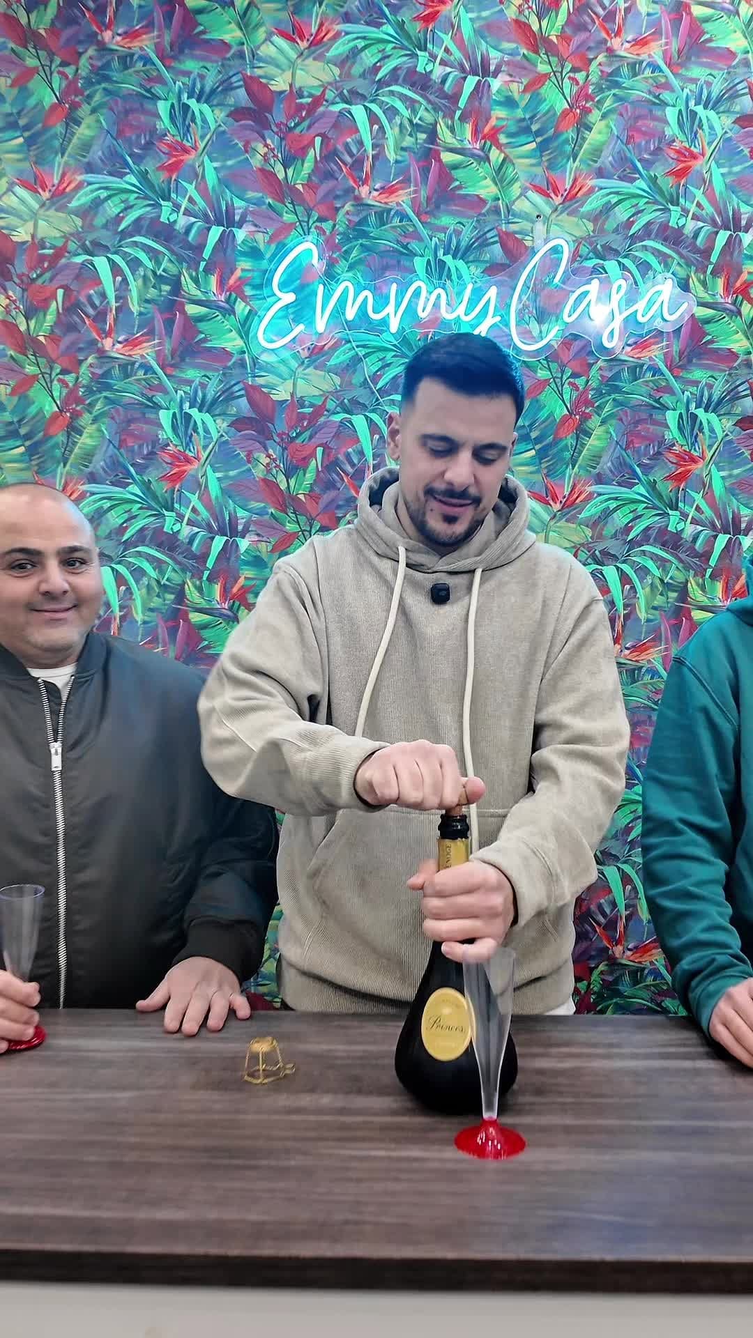 Post 8 by Emmy Casa • Vendita di articoli per la casa on Instagram (video)