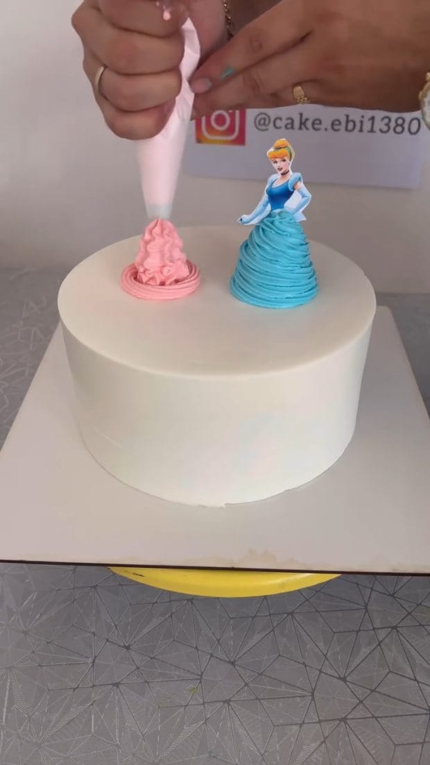 Post 5 by CAKE ESSENTIAL DEALER on Instagram (video)