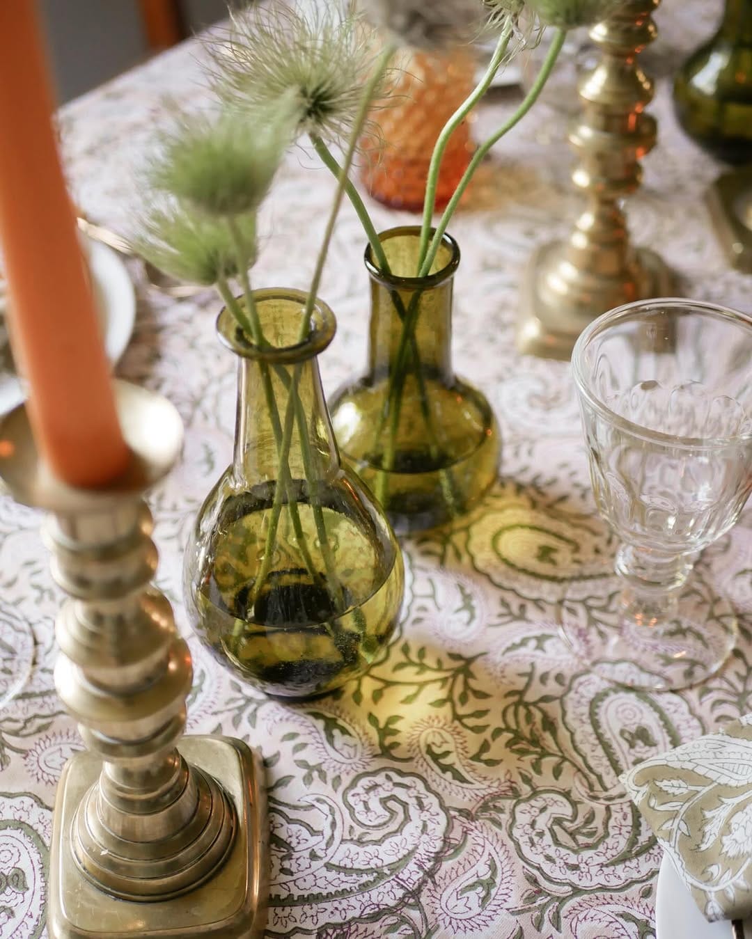 Post 1 by Salonette Tables • Dresses • Interiors • Onlineshop on Instagram (carousel)