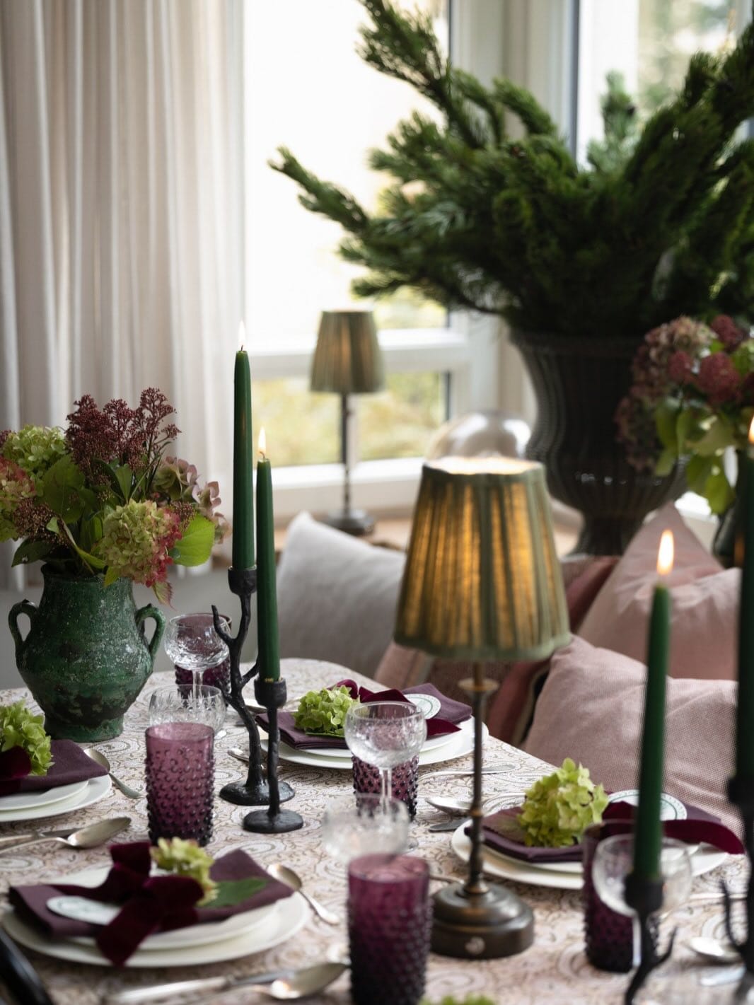 Post 6 by Salonette Tables • Dresses • Interiors • Onlineshop on Instagram (carousel)