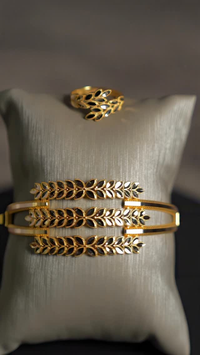 Post 4 by Hatay Juwelier on Instagram (video)