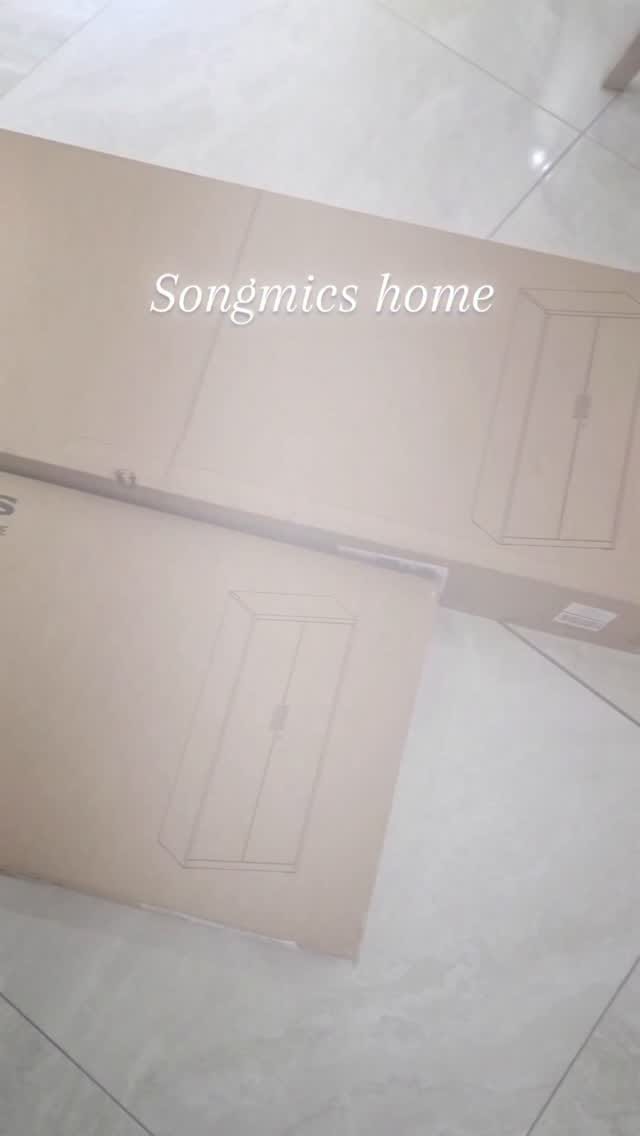 Post 6 by Rokaja.F on Instagram (video)