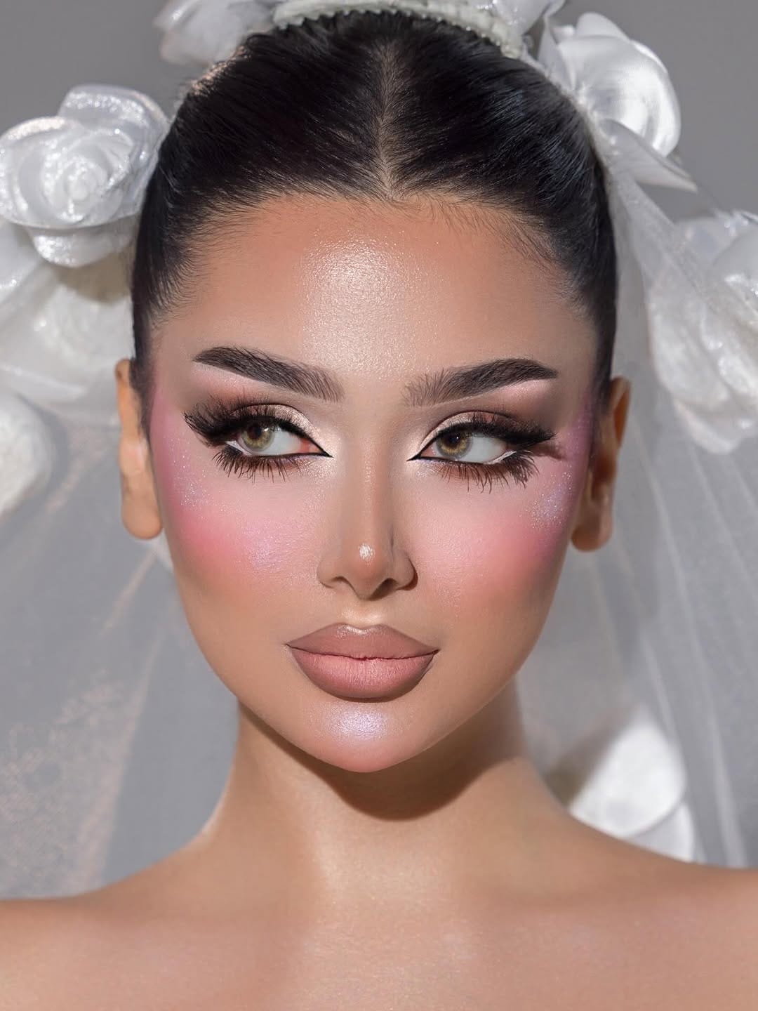 Post 1 by 𝓞𝓻𝓲𝓮𝓷𝓽𝓪𝓵 𝓓𝓻𝓮𝓪𝓶 𝓛𝓮𝓷𝓼𝓮𝓼 ® on Instagram (carousel)