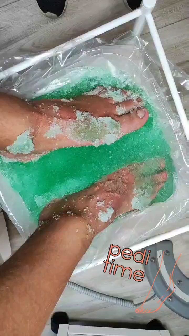 Post 6 by NAILS | PEDICURE | BROWS & LASHES | on Instagram (video)