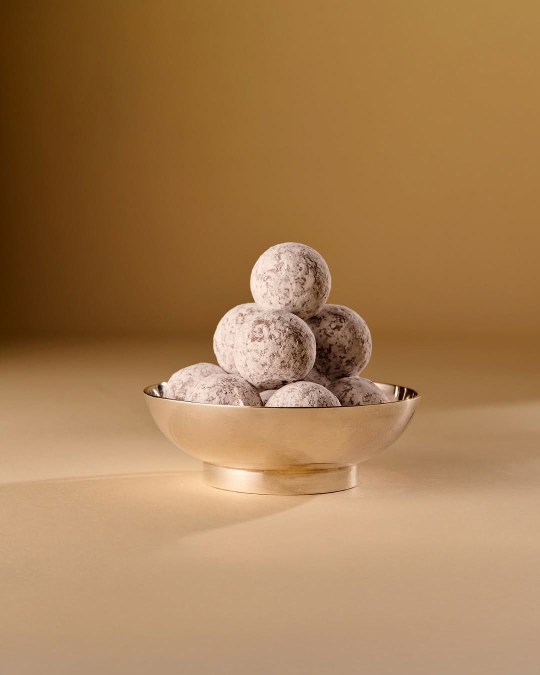 Post 10 by Sawade Berlin | Pralinen und Trüffel seit 1880 🍬 on Instagram (image)