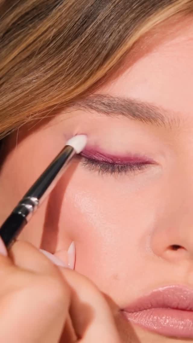 Post 1 by UNIQUE by baslerbeauty Parfümerien on Instagram (video)