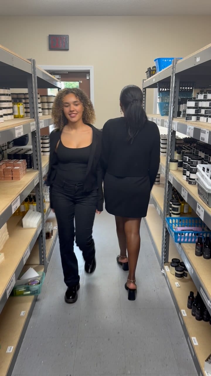 Post 10 by Gracefully Natural on Instagram (video)