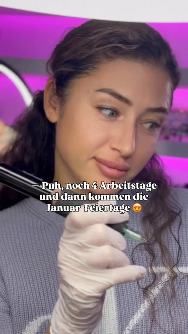 Post 2 by Browartist mit ADHS | Powderbrows | Schulungen  𝐖𝐢𝐞𝐬𝐛𝐚𝐝𝐞𝐧🇩🇪 on Instagram (video)