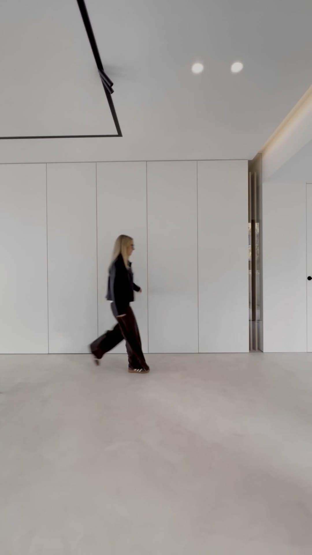 Post 1 by Holzplatte-online.com on Instagram (video)