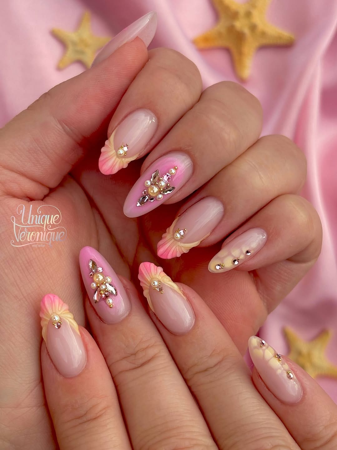 Post 10 by 🇳🇱Nail artist on Instagram (carousel)