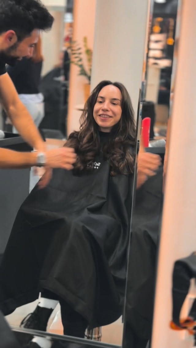 Post 4 by Friseur Berlin • BALAYAGE • Hair • Wimpern • PMU • Head SPA on Instagram (video)