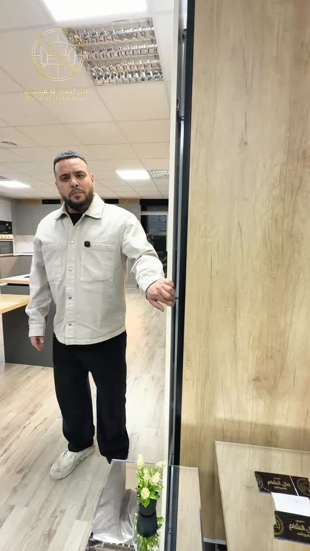 Post 5 by Mal AL Sham Möbel on Instagram (video)