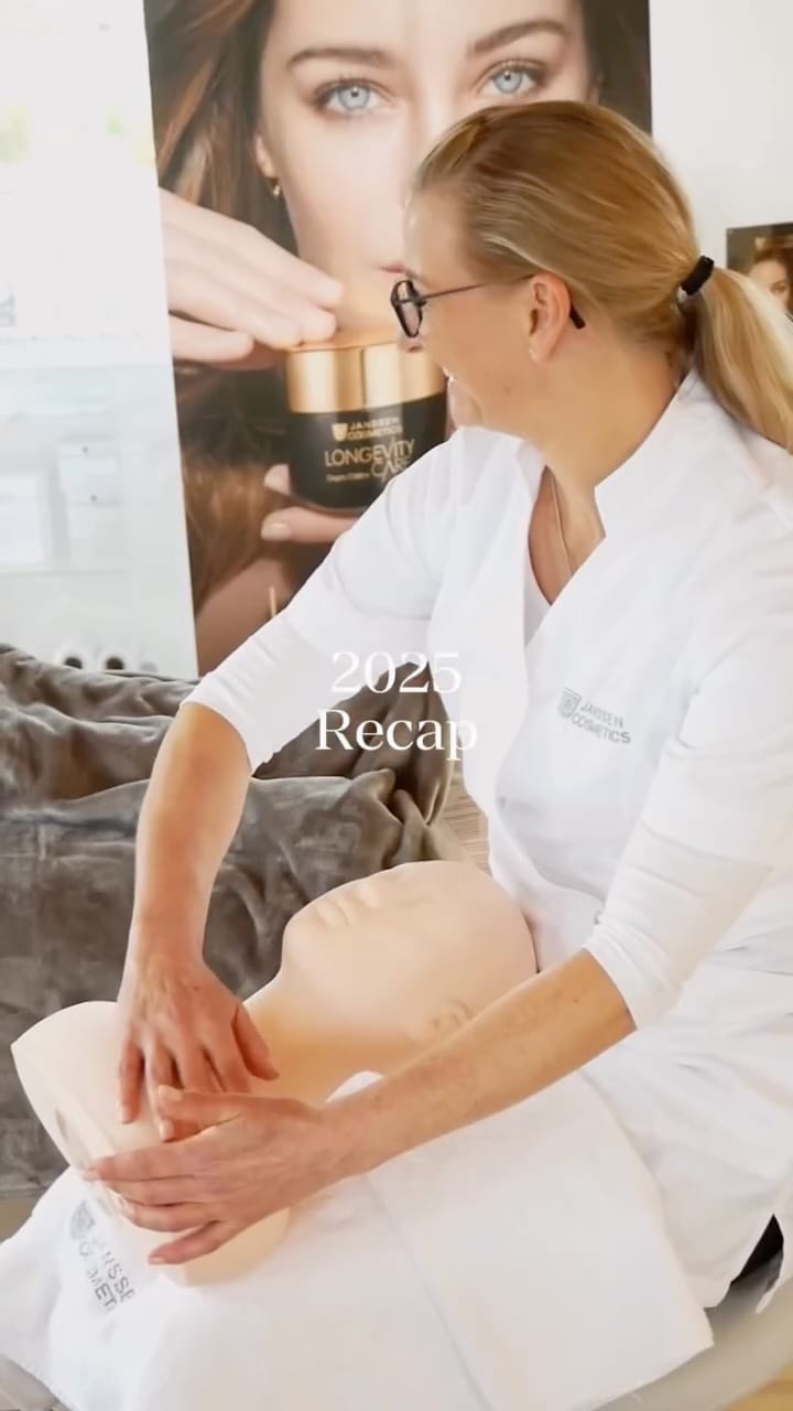 Post 8 by JANSSEN COSMETICS on Instagram (video)