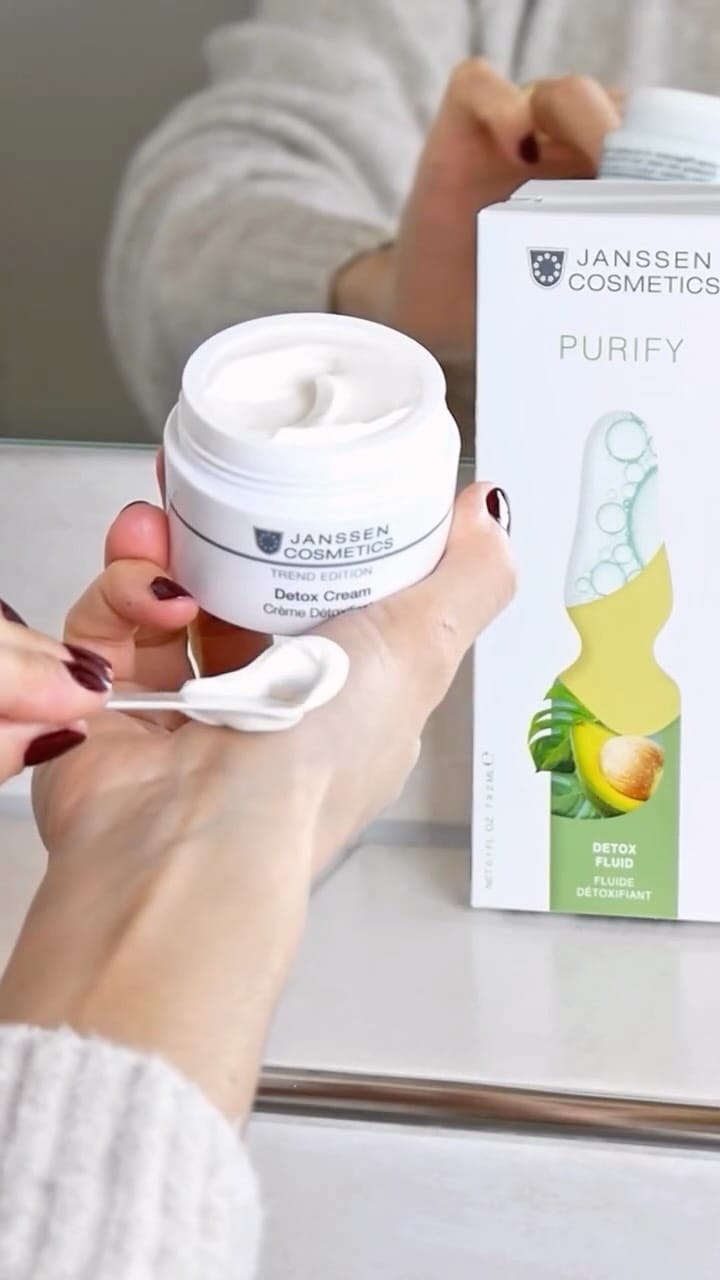 Post 3 by JANSSEN COSMETICS on Instagram (video)