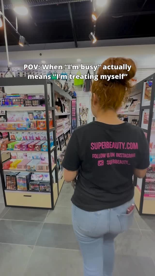 Post 1 by Super Beauty on Instagram (video)