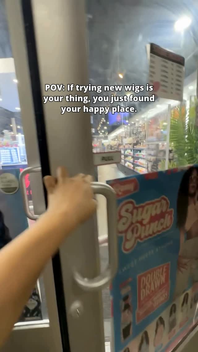 Post 8 by Super Beauty on Instagram (video)