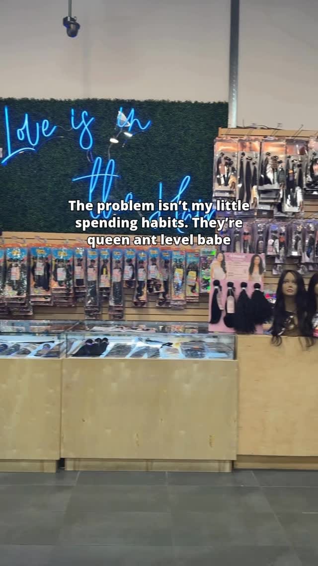 Post 5 by Super Beauty on Instagram (video)