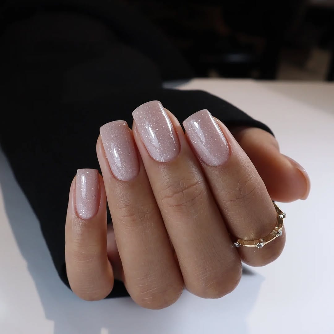 Post 4 by DUTCH NAIL COSMETICS on Instagram (carousel)