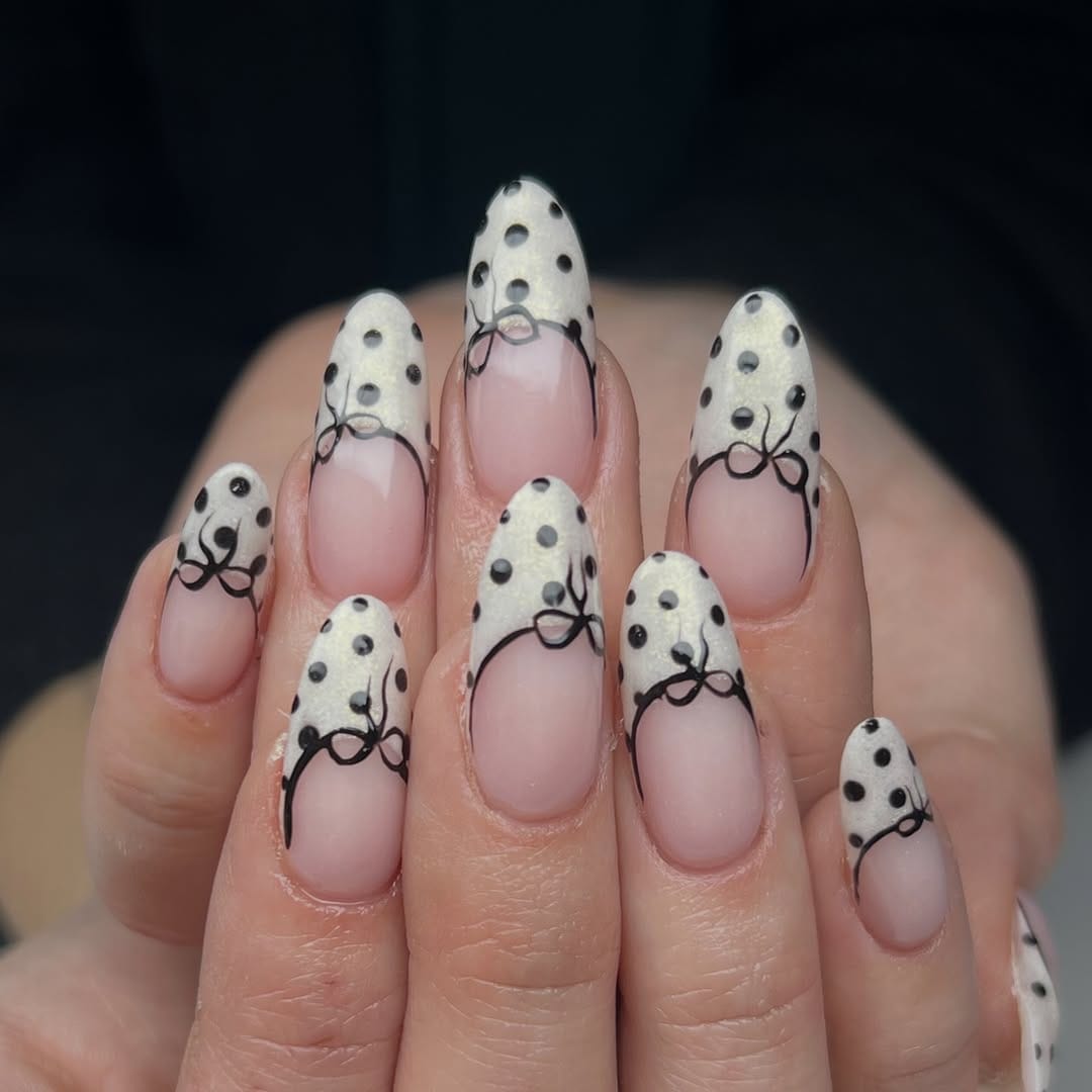 Post 1 by JUSTNAILS GbR on Instagram (image)