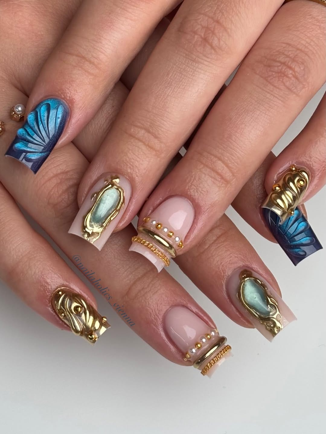 Post 5 by JUSTNAILS GbR on Instagram (carousel)