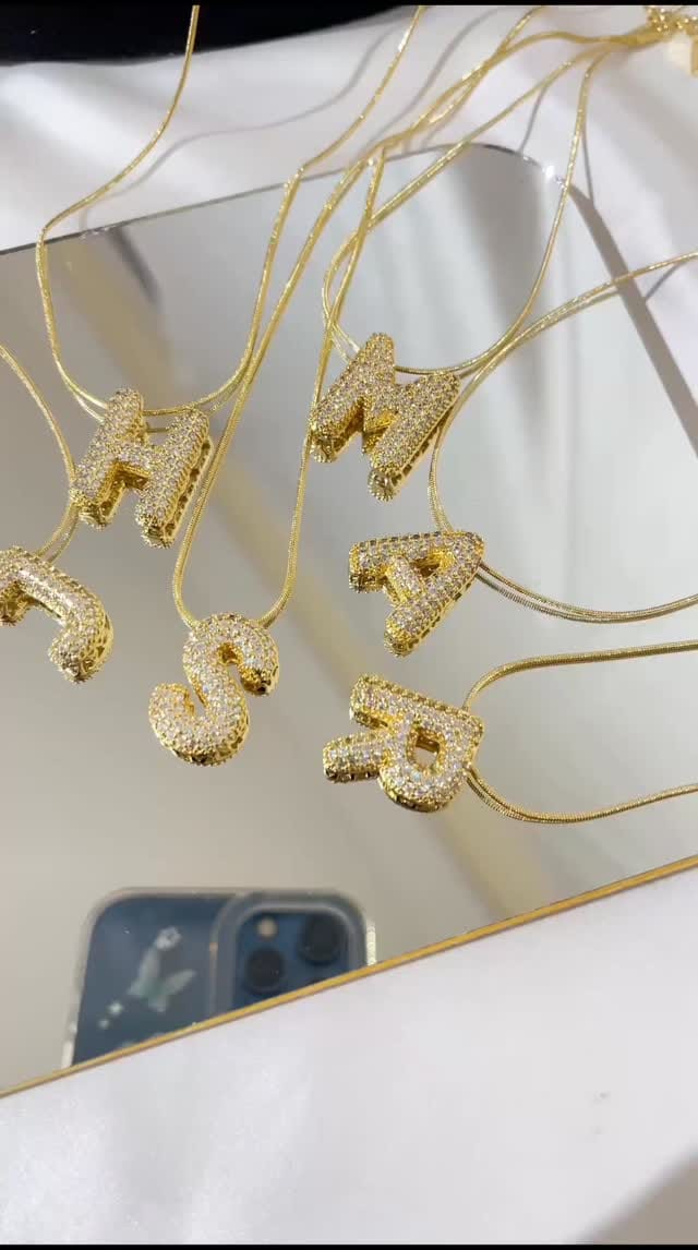 Post 3 by Essence. Accessories on Instagram (video)