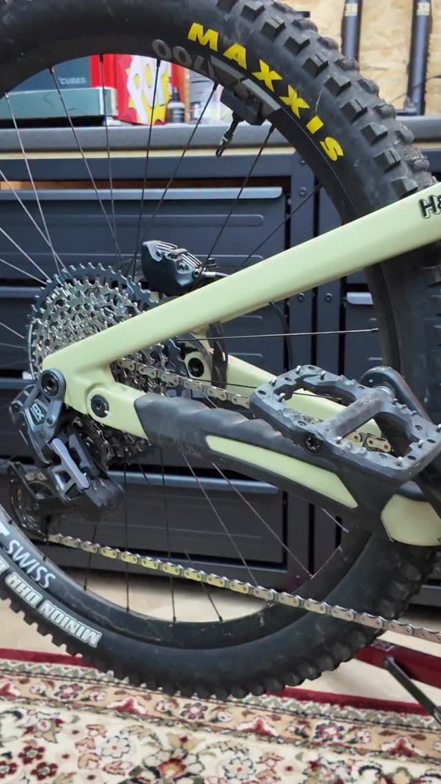 Post 8 by Bike Mailorder on Instagram (video)
