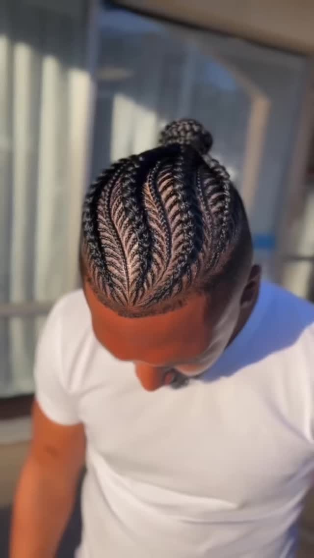 Post 3 by Adelaide Elaine on Instagram (video)