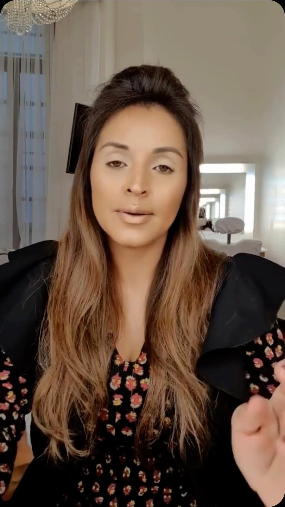 Post 10 by KRYOLAN COLOMBIA on Instagram (video)
