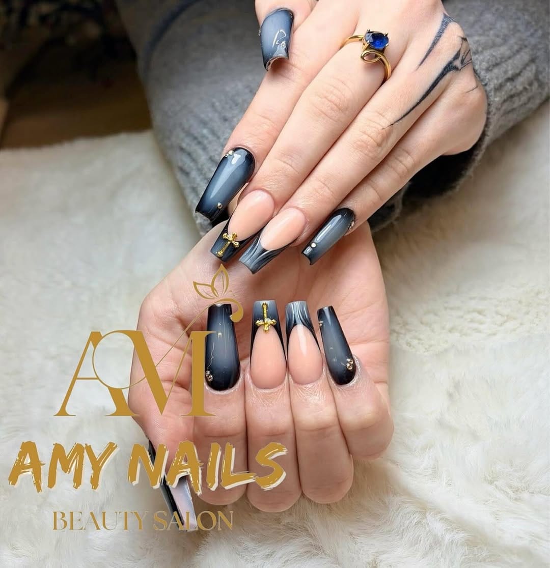 Post 5 by Amy Nails on Instagram (image)