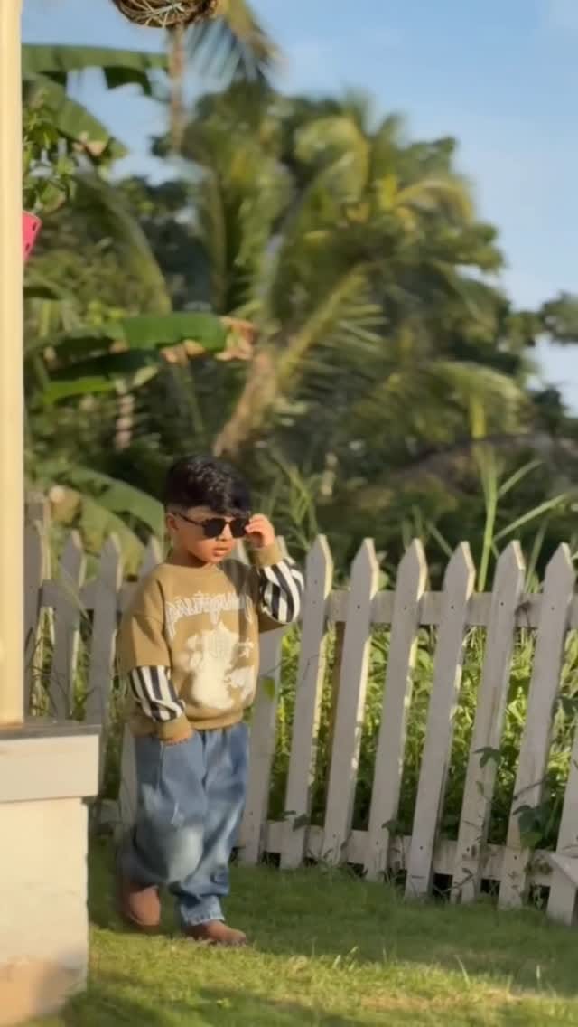 Post 4 by Little bloom on Instagram (video)