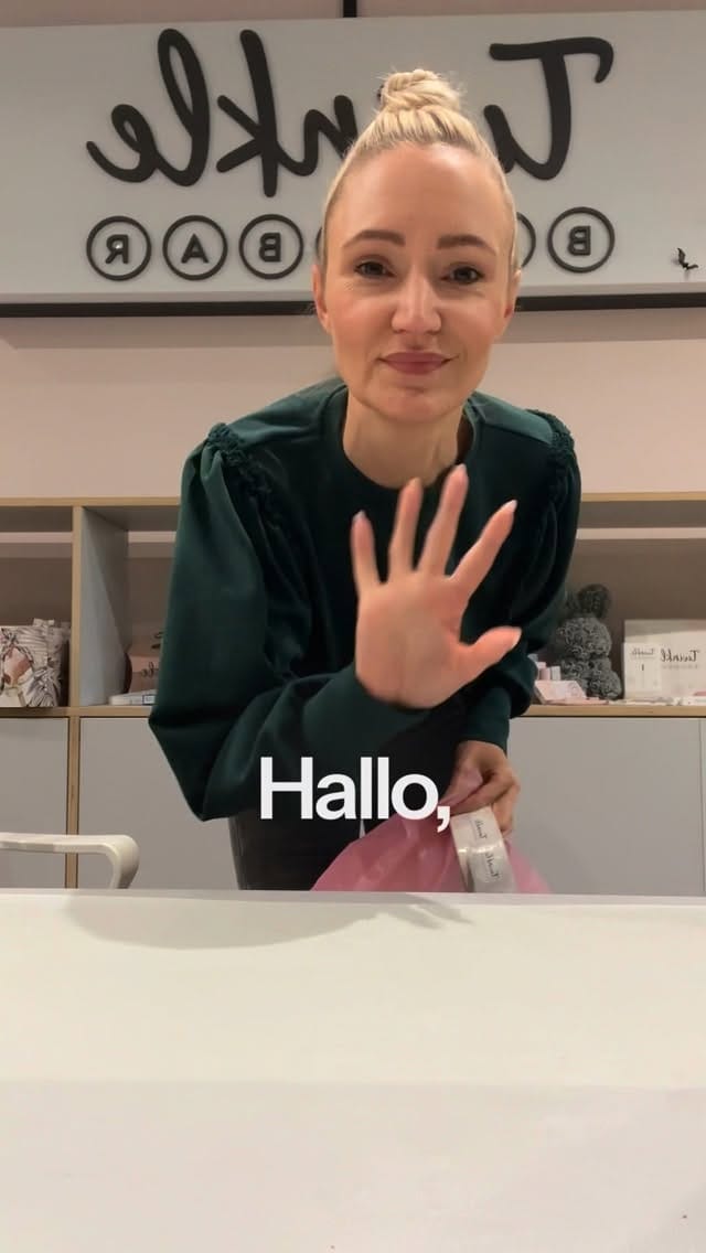 Post 10 by Twinkle Brow Bar on Instagram (video)