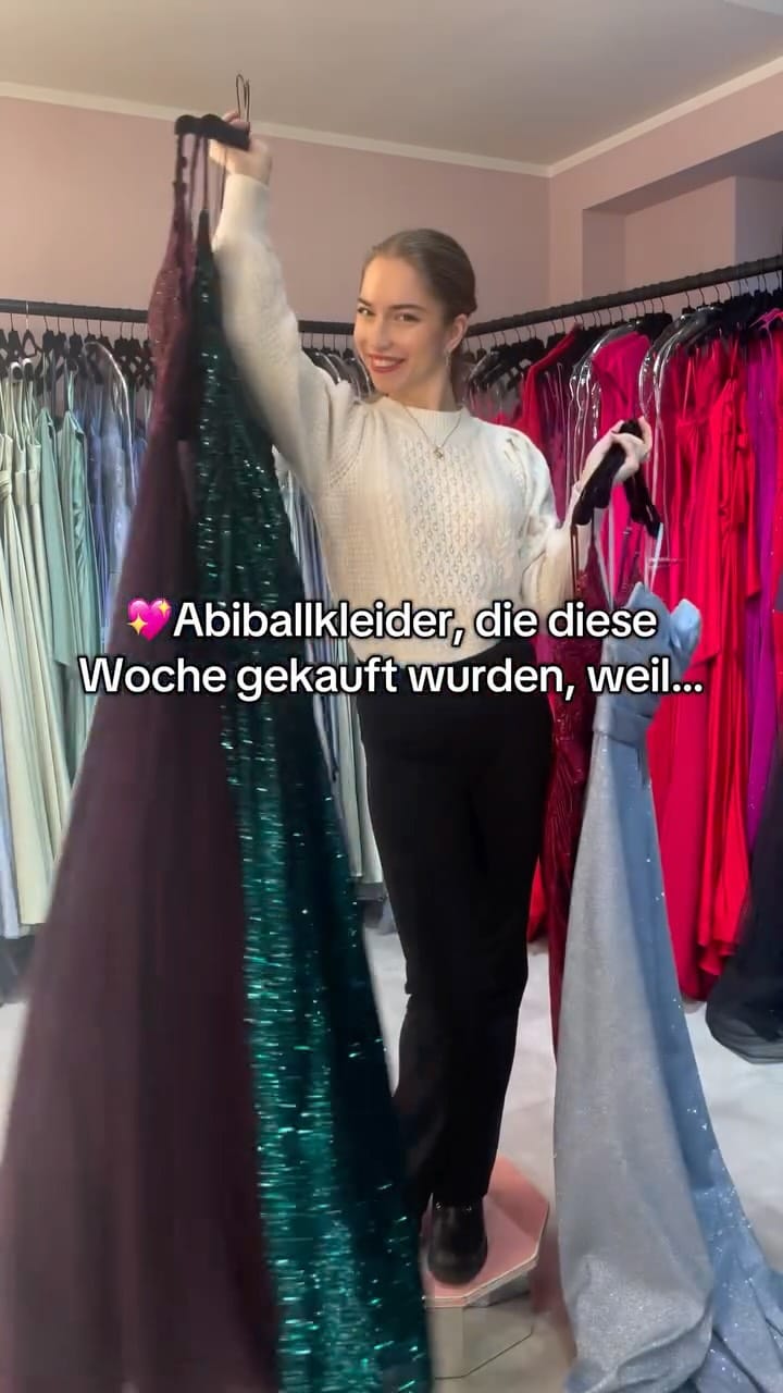 Post 3 by Bonnie Blush on Instagram (video)