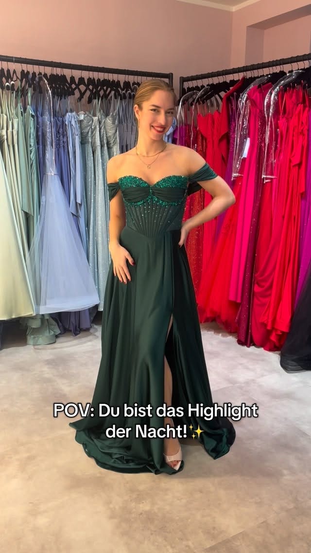 Post 4 by Bonnie Blush on Instagram (video)